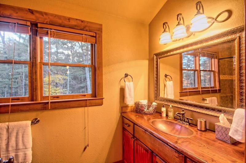 Cottage in the Woods Retreat - image 6