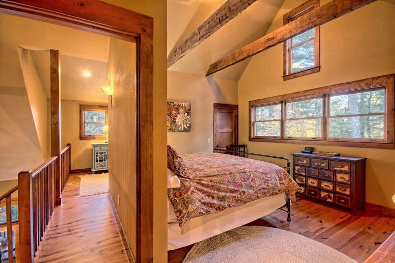 Cottage in the Woods Retreat - image 22