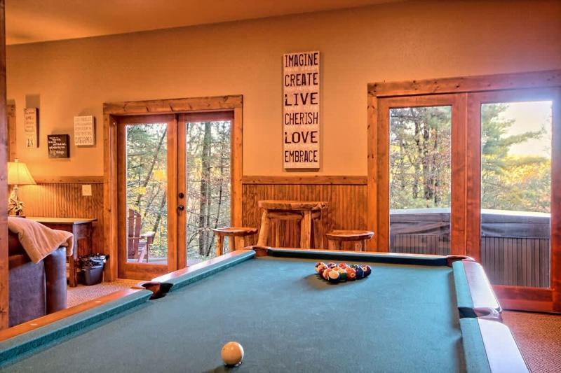 Cottage in the Woods Retreat - image 25