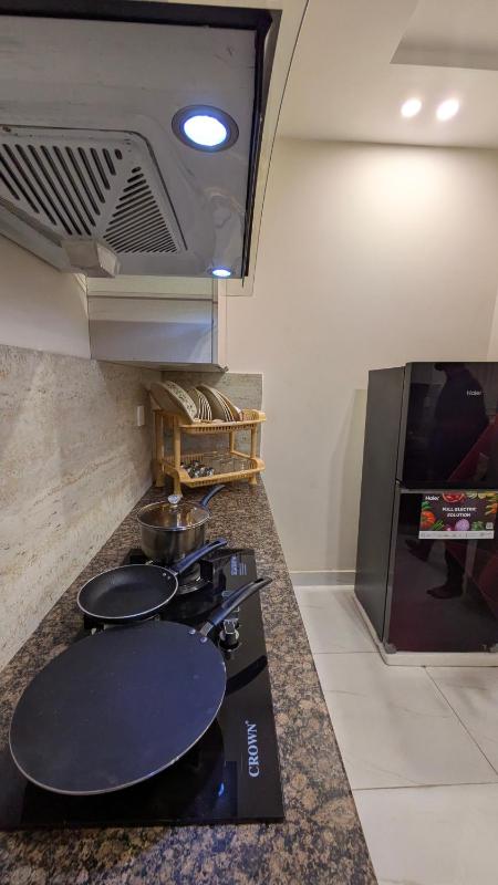 Luxury 2BR apartment self check-in families & friendly - image 4
