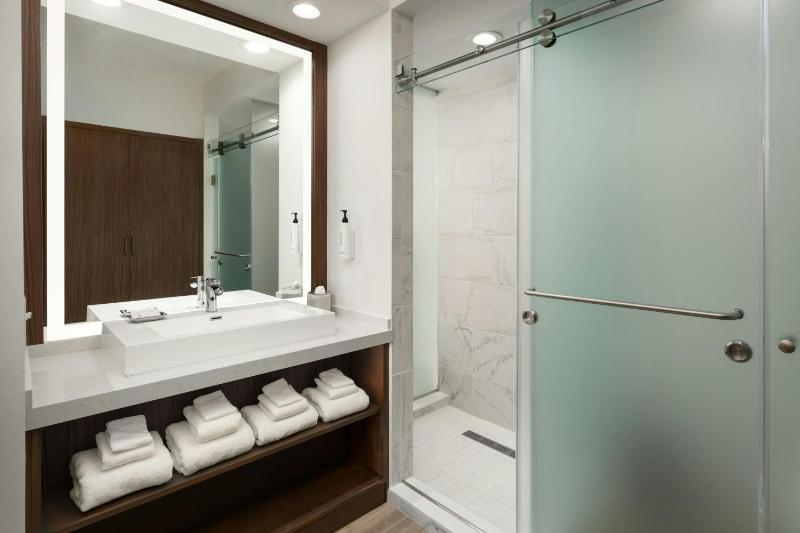 Maritime Hotel Fort Lauderdale Airport & Cruiseport - image 23