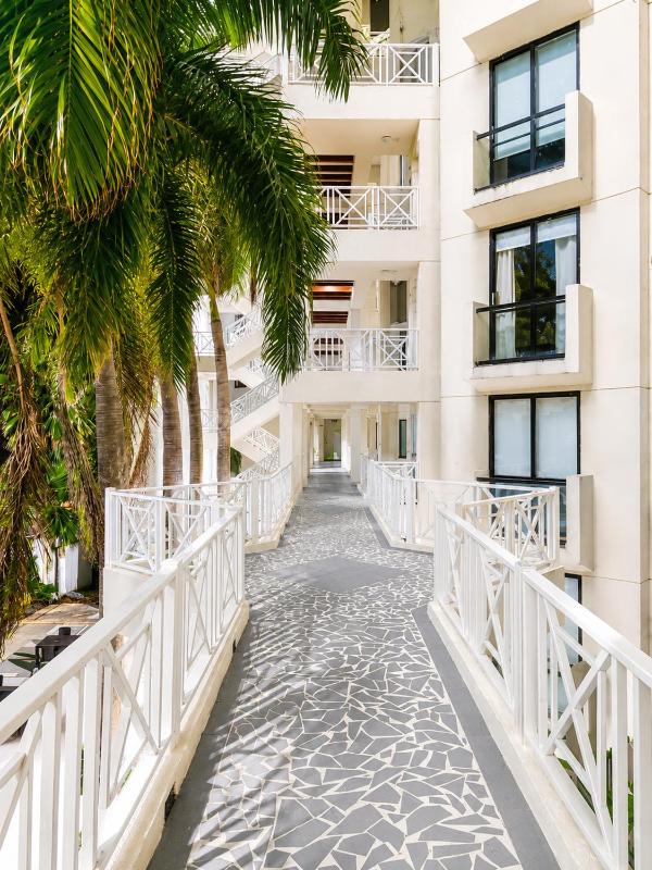 Apartamento en San Andres frente al mar con balcon - image 3