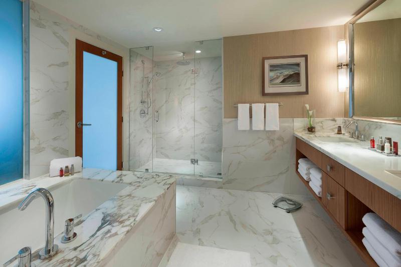 Vancouver Marriott Pinnacle Downtown Hotel - image 14