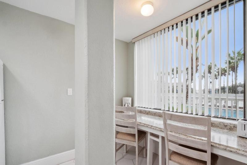 Howard Johnson by Wyndham Oceanfront Daytona Beach - image 31