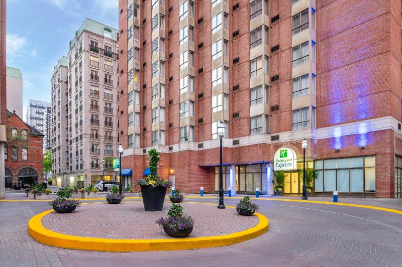 Holiday Inn Express Toronto Downtown By IHG - image 16