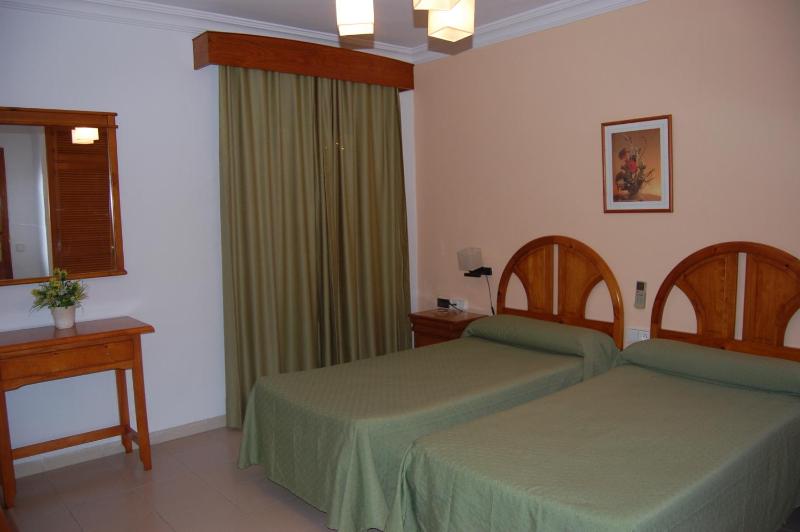 Triple Room image 3