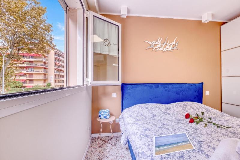 Rives d'Azur Apt with Sea View Terrace - Happy Rentals - image 36