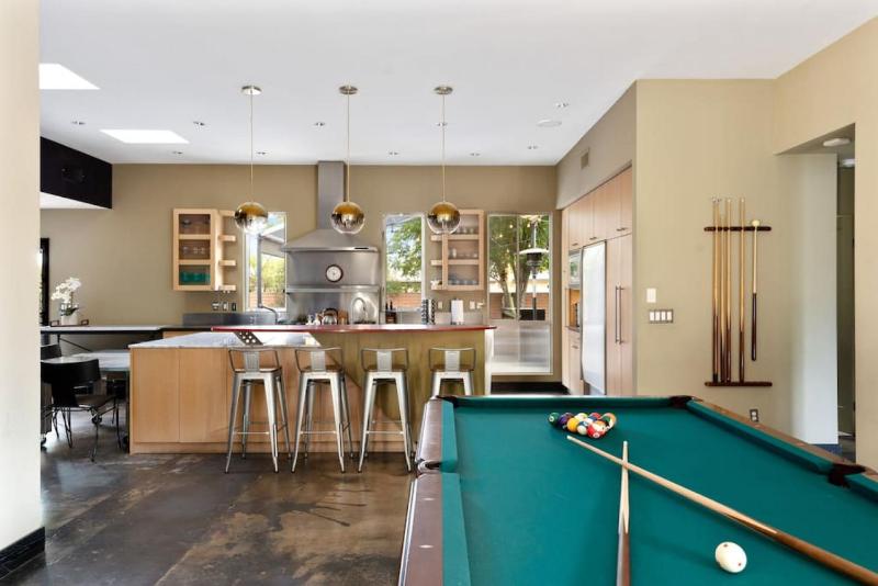 Haveli - 4BR Scottsdale Escape with Pool and Games - image 5