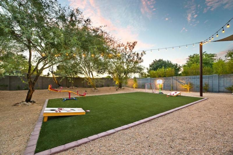 Haveli - 4BR Scottsdale Escape with Pool and Games - image 22