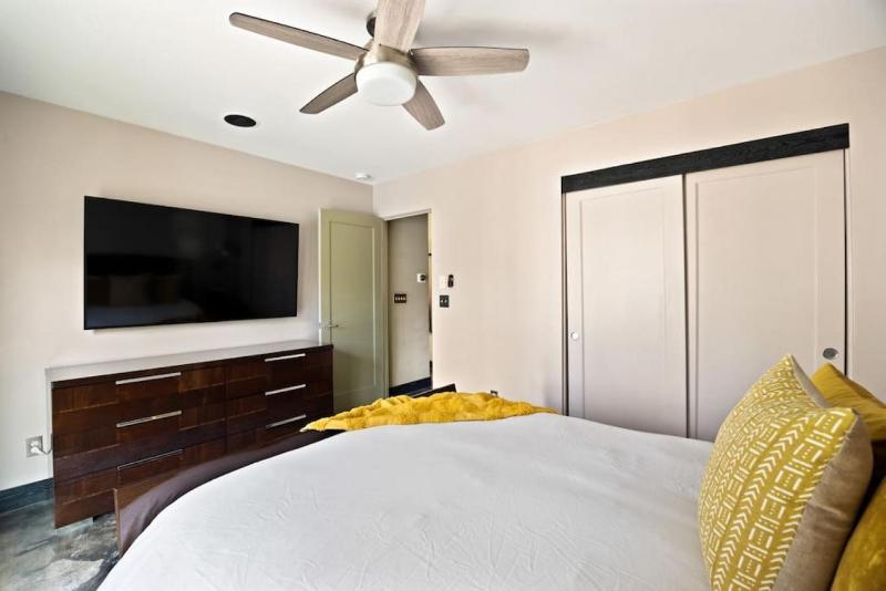 Haveli - 4BR Scottsdale Escape with Pool and Games - image 26