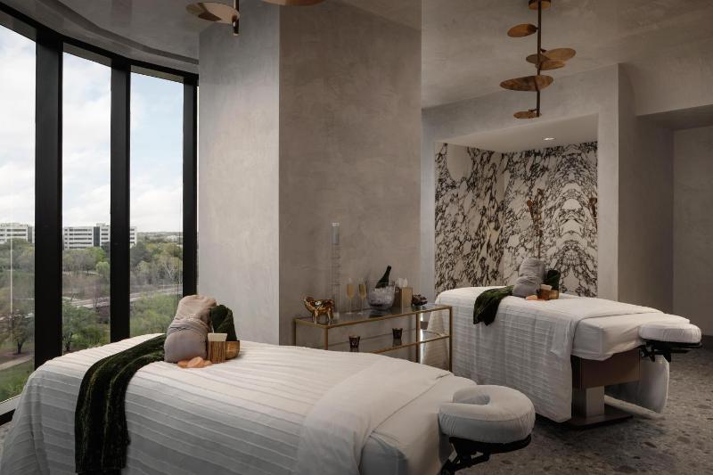 Thompson Houston by Hyatt - image 25