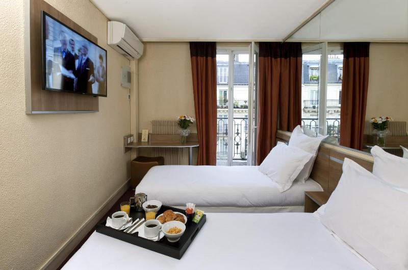 Twin Room image 1