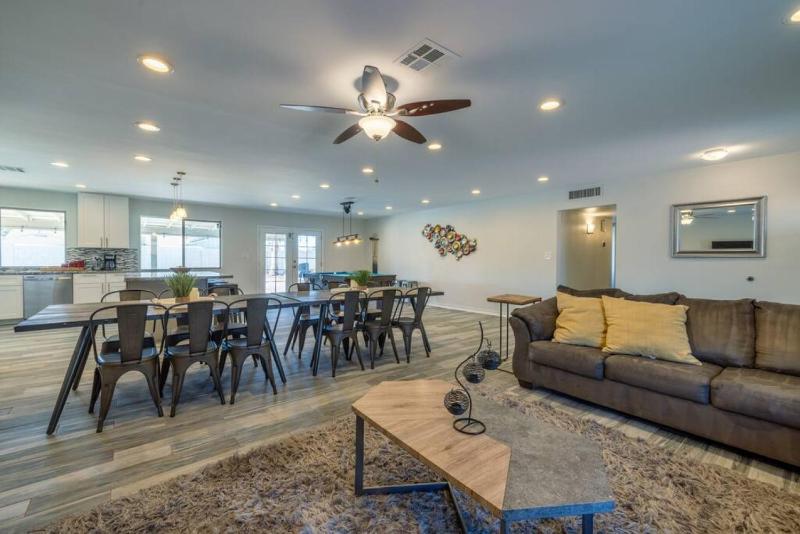 The Scottsdale Palms - image 7