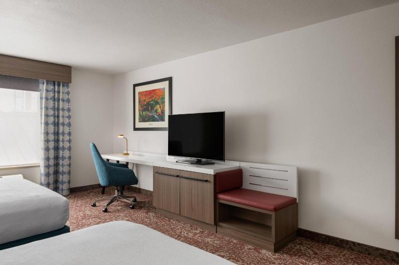 Hilton Garden Inn Portland Airport - image 7