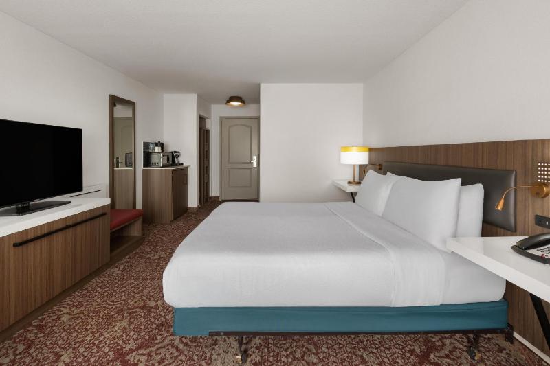 Hilton Garden Inn Portland Airport - image 26