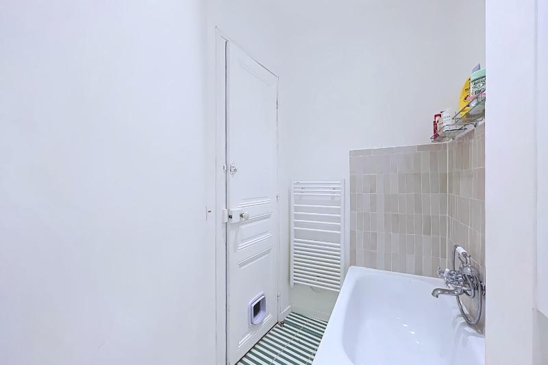Beautiful family flat near Arc de Triomphe - image 7