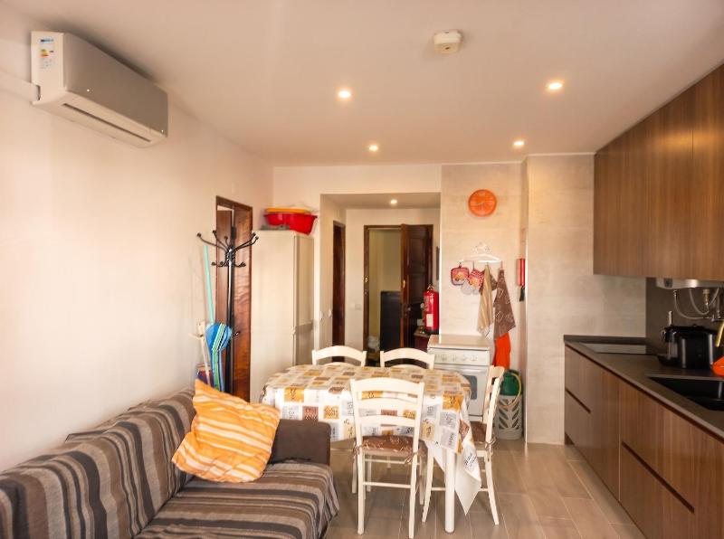 Charming Apartment in Quarteira - 50 m² - Terrace - image 7