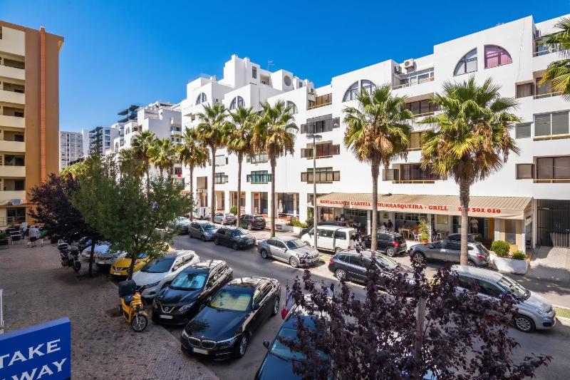 Charming Apartment in Quarteira - 50 m² - Terrace - image 2
