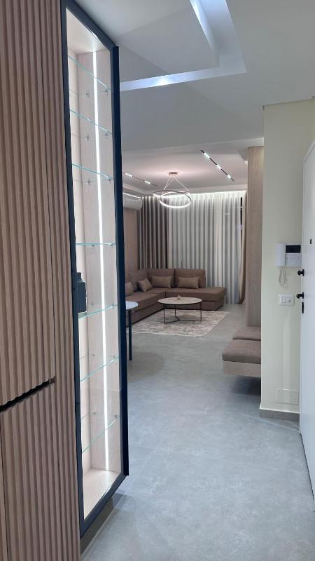 Luxury City Centre Apartment - image 7