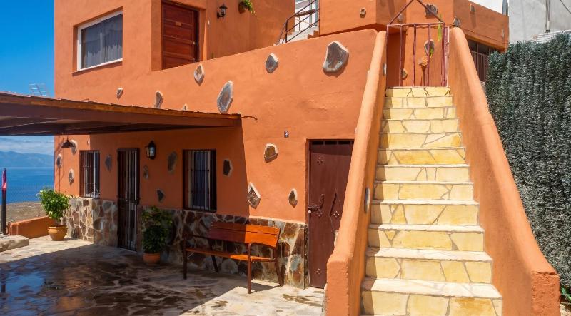 House with view and jacuzzi in Adeje - image 25
