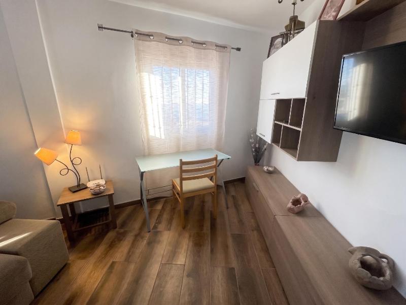 House with view and jacuzzi in Adeje - image 7
