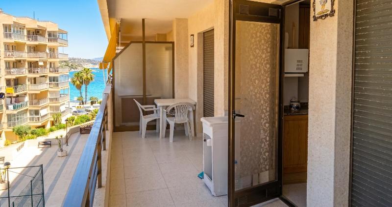 Spacious apartment in Calpe of 100 m² with shared pool! - image 14