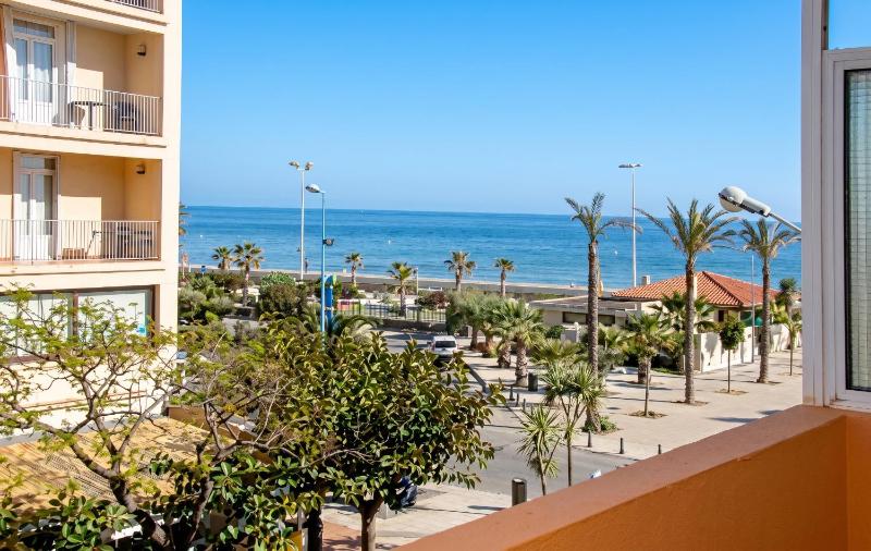 Appartement charmant à Saint-Cyprien avec vue sur la mer - 24m² - image 11