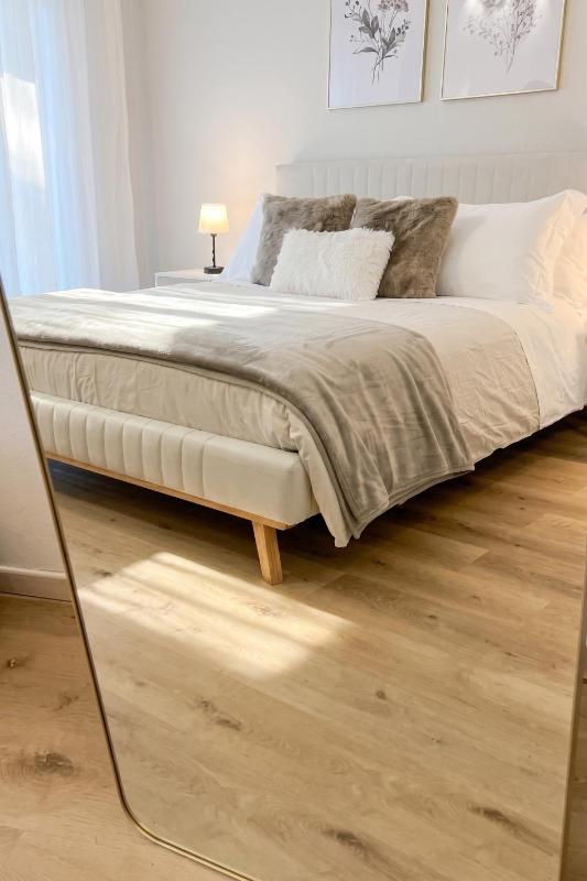 Cozy Apartment in Verona with Balcony and WiFi - image 7
