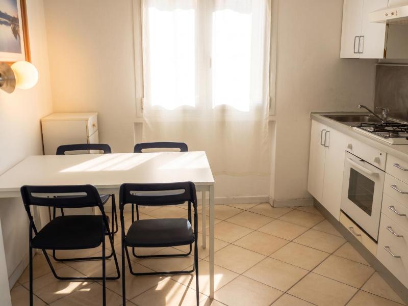 Cozy studio in Bologna of 45 m² with parking - image 7