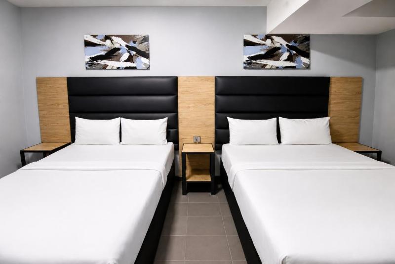 Hotel Metro Lodge Beach - image 1
