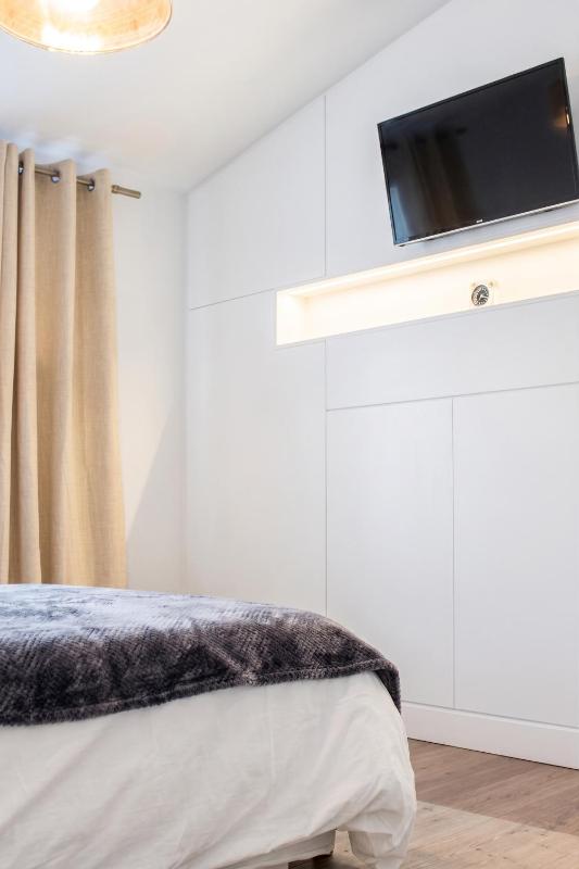 Modern Apartment Porto 100m² + Lake View - image 20