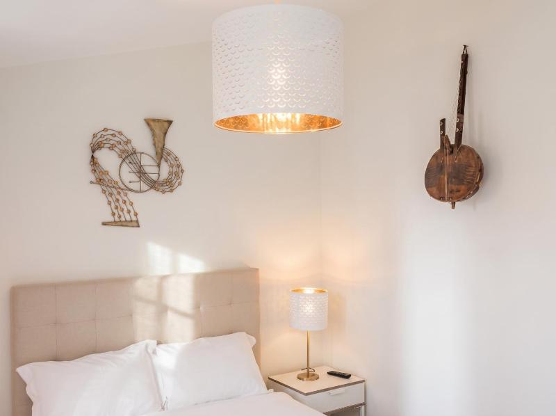 Modern Apartment Porto 100m² + Lake View - image 11