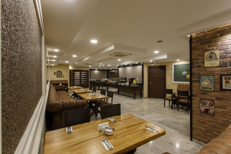 Antroyal Hotel - image 7
