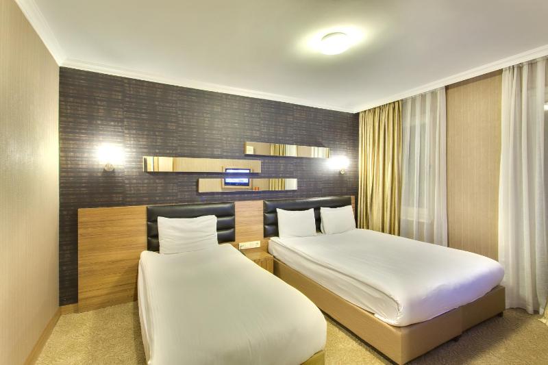 Antroyal Hotel - image 11