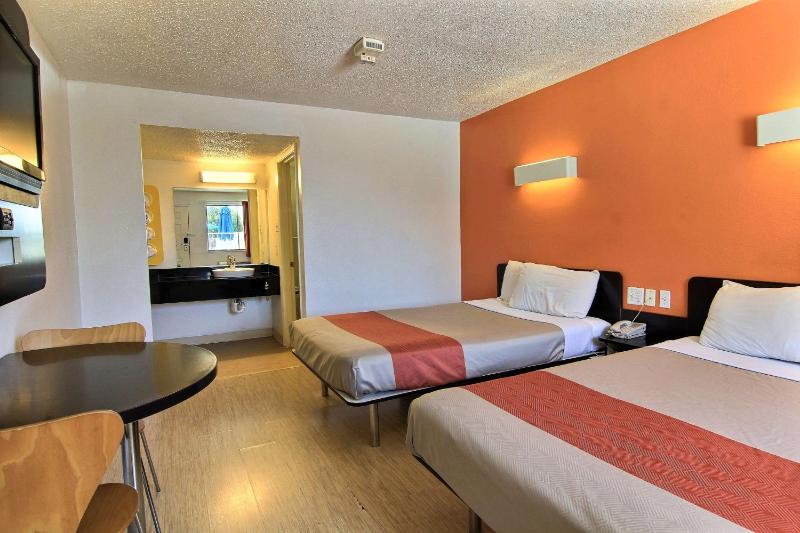Motel 6 Austin TX – North Central - image 9