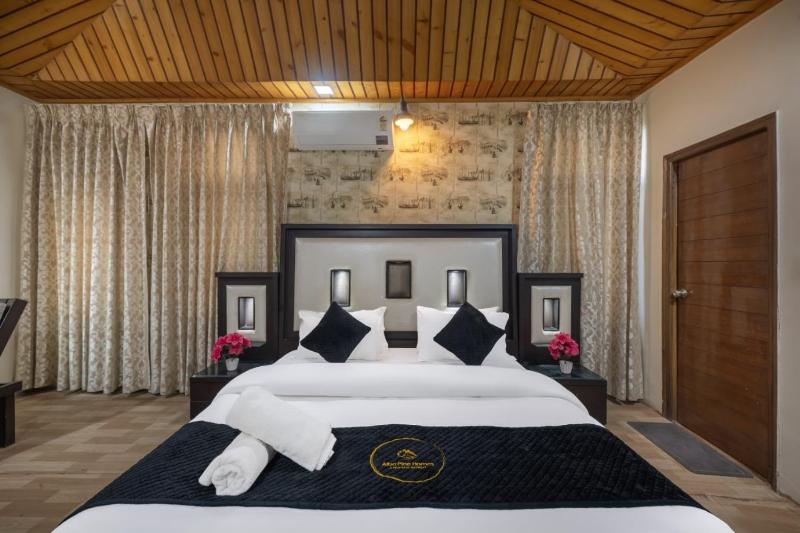 The Moon House l Plunge Pool l Open Air Lawn l Spacious Car Parking l Pet Friendly & 4 Bedroom Villa l Managed By ExoticStays Group - image 5