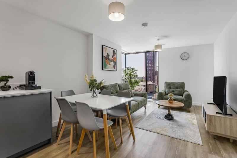 road Street Luxury 2 bed Apt Stay Gym Netflix Concierge - image 45