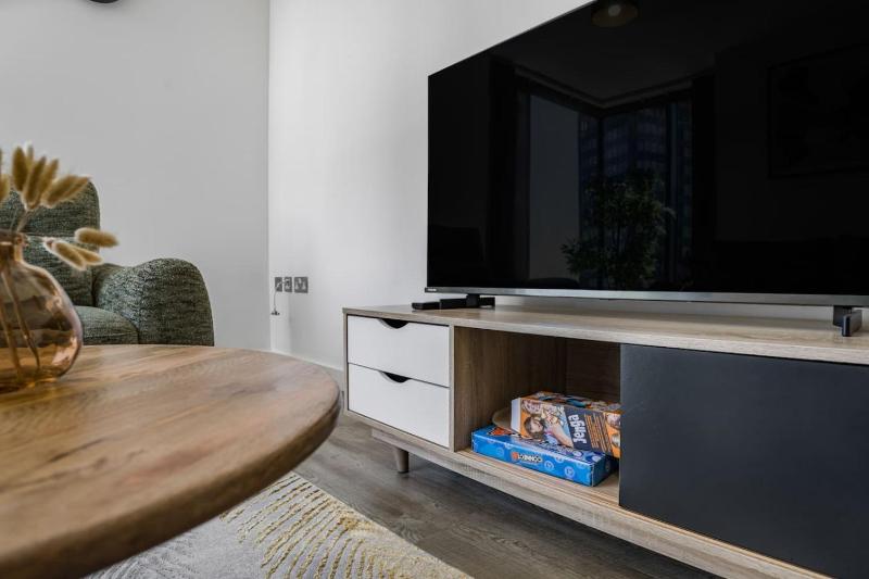 road Street Luxury 2 bed Apt Stay Gym Netflix Concierge - image 23