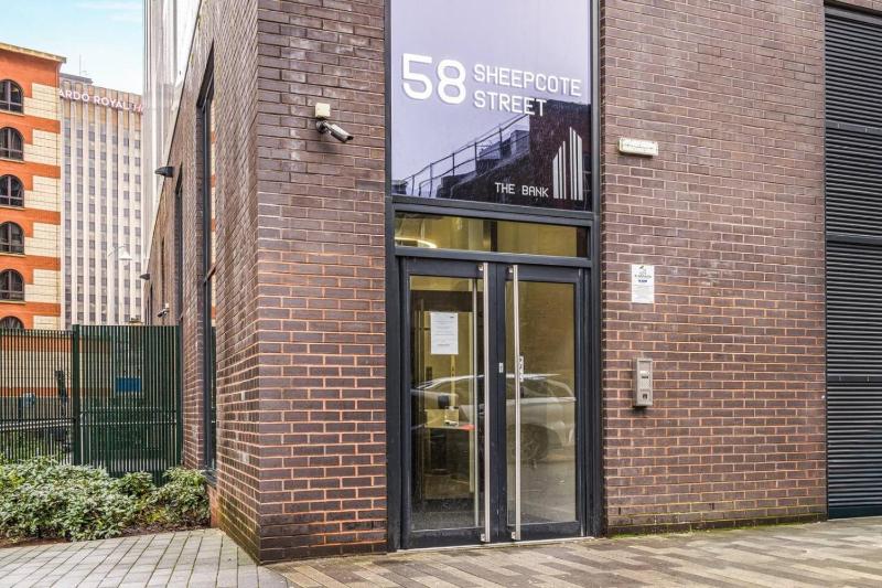 Broad Street 2 bed Apt - Nightlife Gym Concierge - image 8