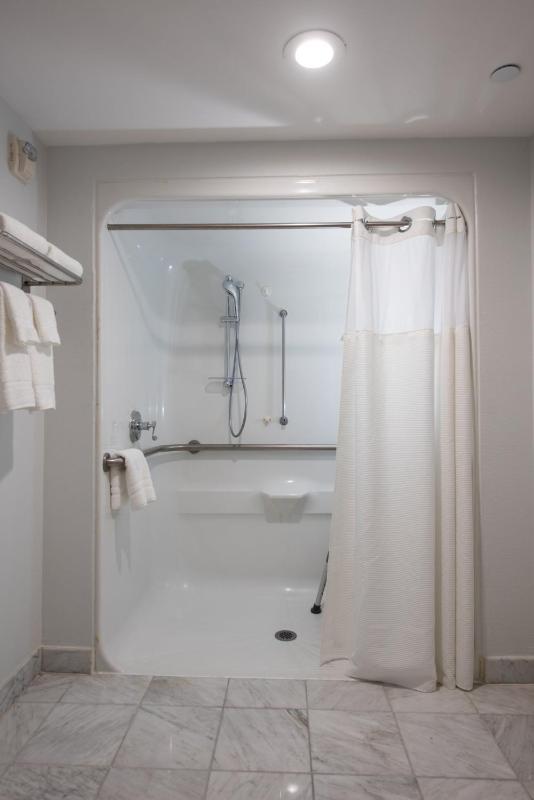 voco St. James Hotel by IHG - image 8