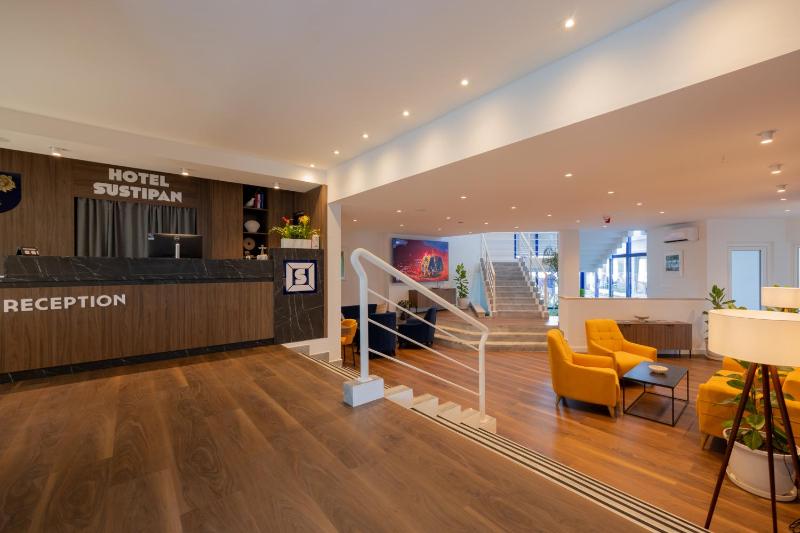 Hotel Sustipan - image 11