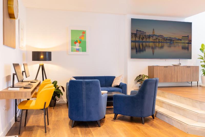 Hotel Sustipan - image 2