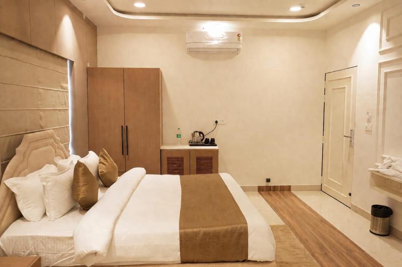 Hotel The Celebration Suites - image 15