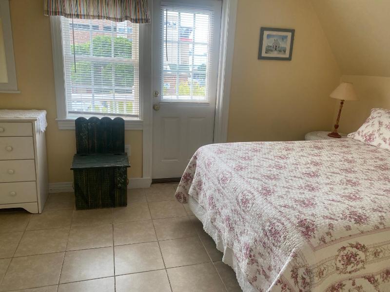 Angie's Guest Cottage - image 38