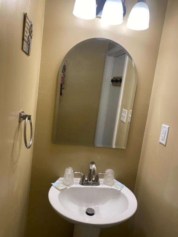 Angie's Guest Cottage - image 34