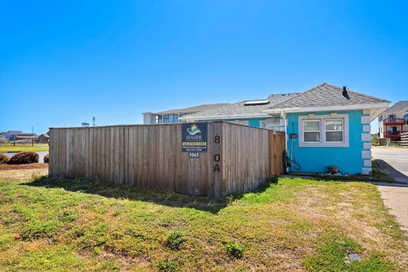 5065 - Flip Flop Inn - image 6