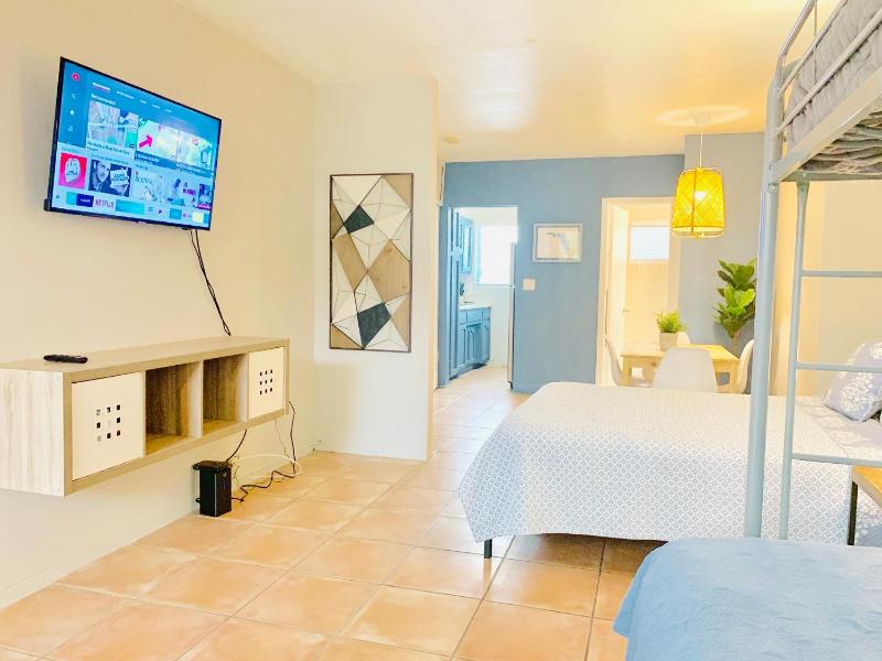 Beach Family Studios - image 13