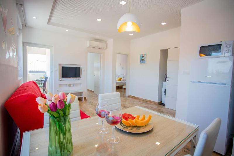 Sun And Fun - Happy Rentals - image 33