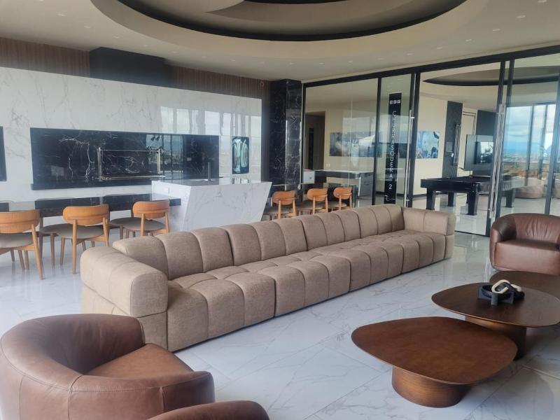 Balcon piso 13 - Lujo - Piscina - Gym - Home Office - image 15