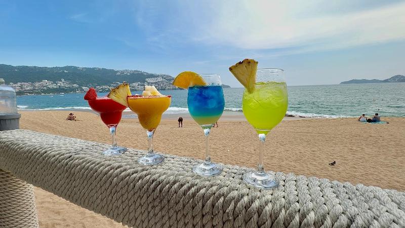 Hotel Acapulco Malibu - image 38
